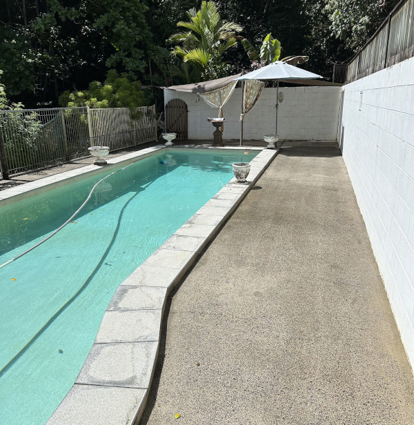 pool-area-pressure-clean-job-small